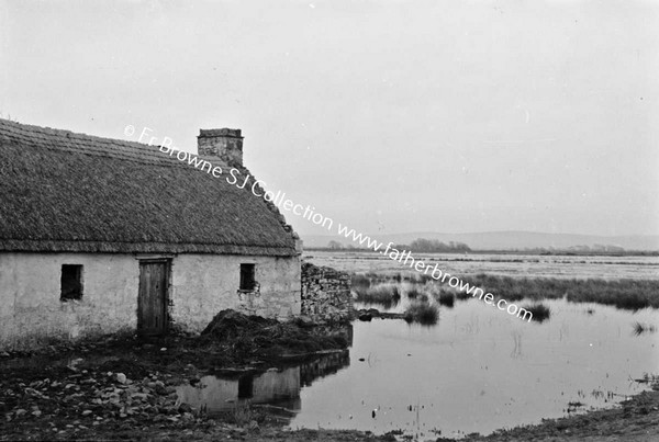 FEALE RIVER FLOODED - COTTAGES